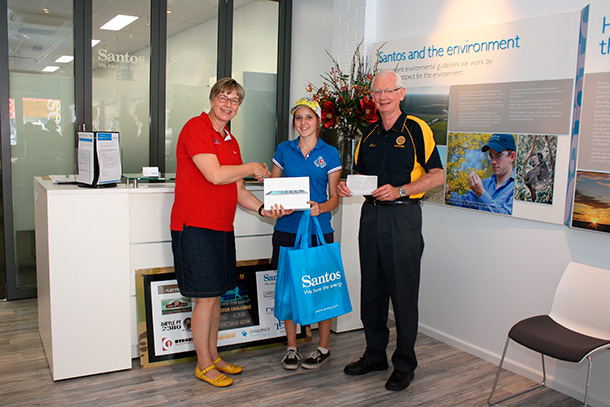 Narrabri-Gas-Project-Competition-Winner-Jess-Kennedy-with-iPad-from-Santos